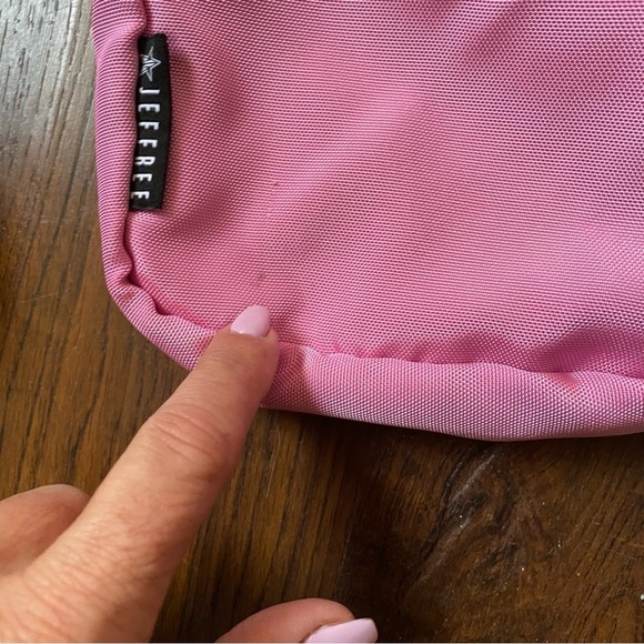 Jeffree Star Cosmetics Hot Pink Side Bag Crossbody Makeup Black Adjustable Strap - Picture 9 of 10